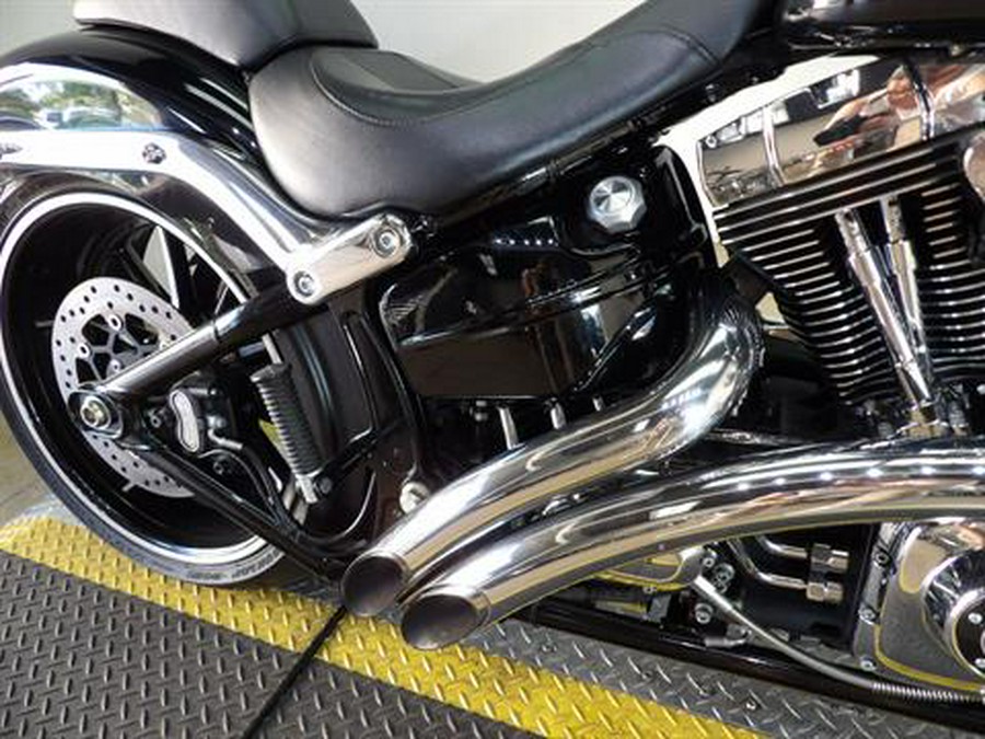 2015 Harley-Davidson Breakout®