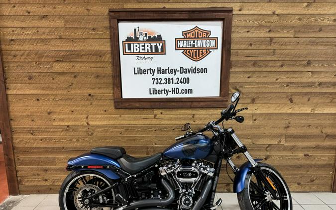 2018 Harley-Davidson® Breakout® 114 Legend Blue Denim FXBRS