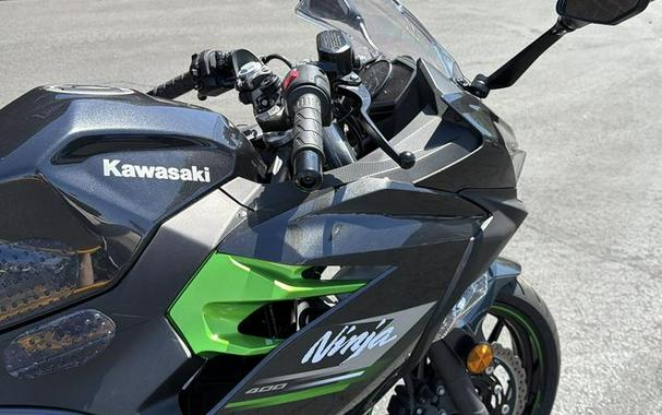 2023 Kawasaki Ninja® 400 ABS Matrix Camo Gray/Metallic Matte Carbon Gray