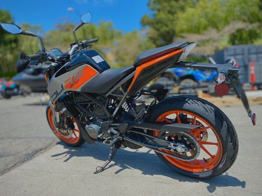 2023 KTM 200 Duke