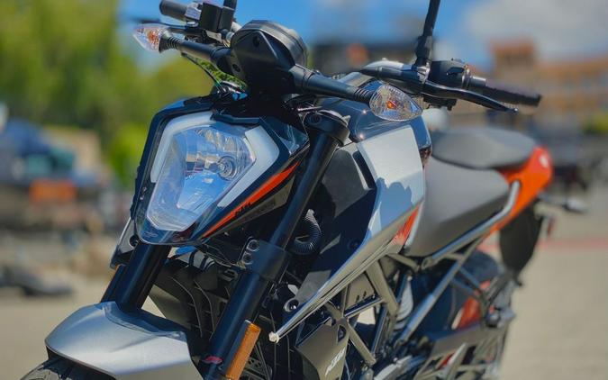 2023 KTM 200 Duke