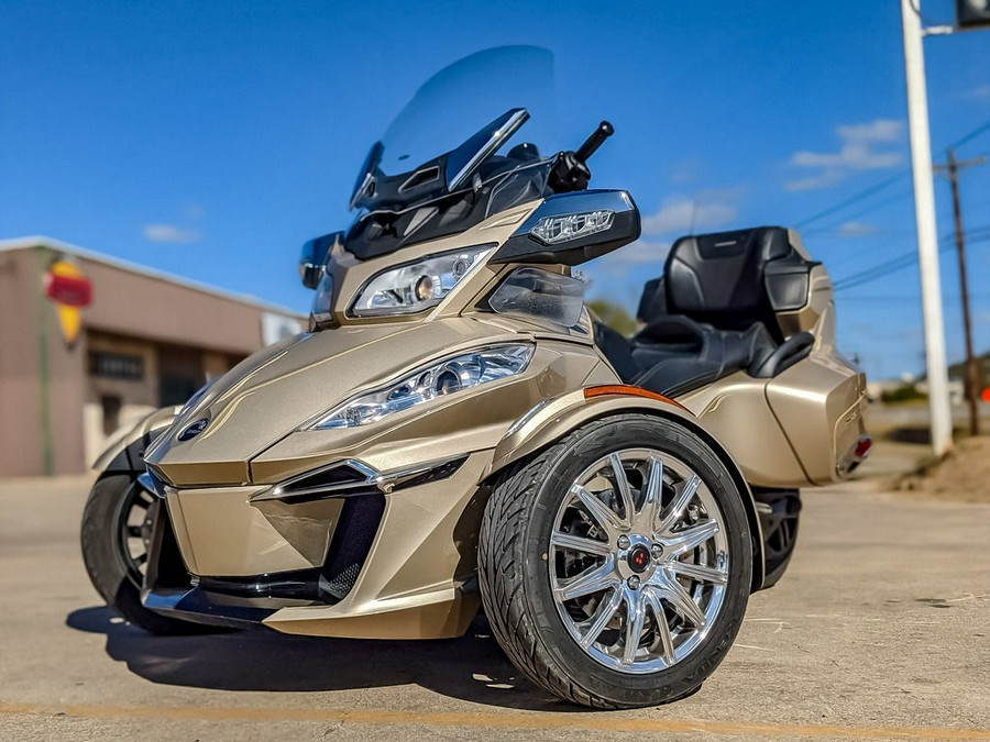 2017 Can-Am® Spyder® RT Limited 6-Speed Semi-Automatic (SE6)