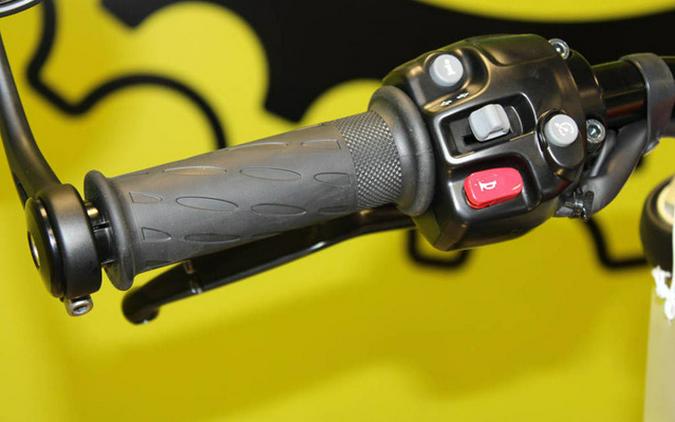 2025 Triumph Bonneville Bobber Icon Edition