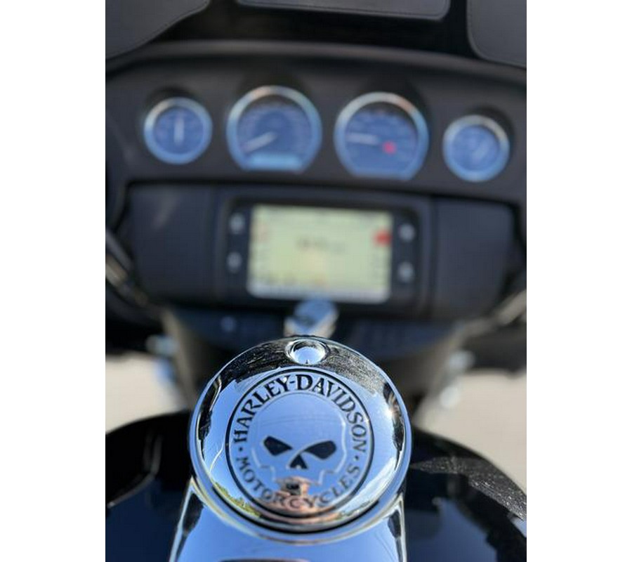 2017 Harley-Davidson® FLHTCUTG - Tri Glide® Ultra