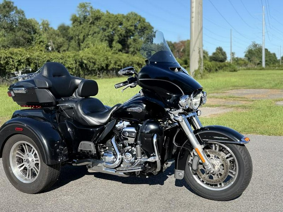 2017 Harley-Davidson® FLHTCUTG - Tri Glide® Ultra