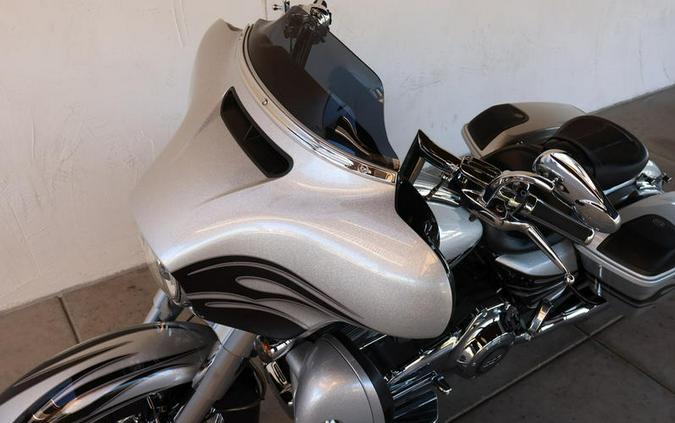 2015 Harley-Davidson® FLHXSE - CVO™ Street Glide®
