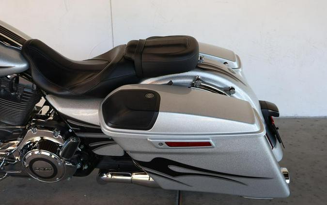 2015 Harley-Davidson® FLHXSE - CVO™ Street Glide®
