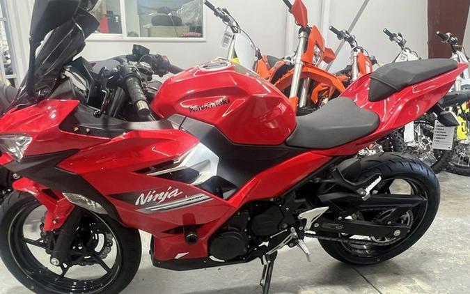 2021 Kawasaki Ninja 400 ABS Passion Red