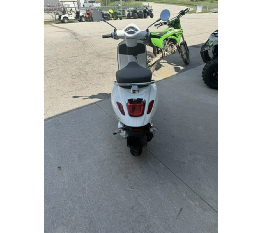 2025 Vespa Primavera 50