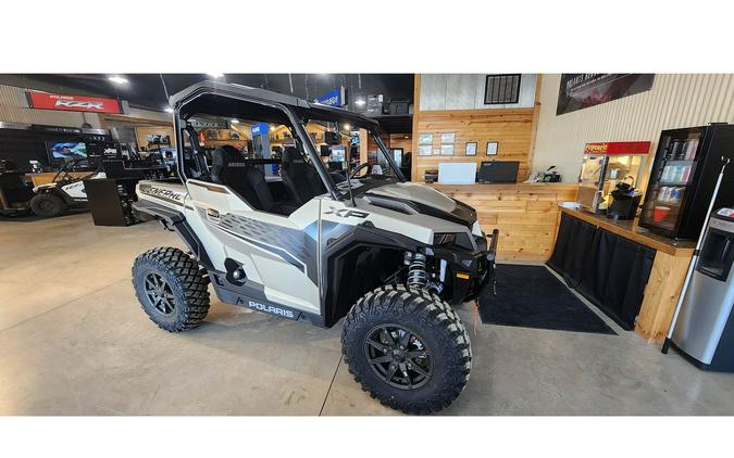 2024 Polaris Industries GENERAL XP 1000 PREMIUM - M SILVER QUARTZ Premium