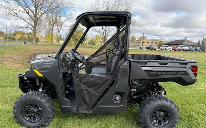 2026 Polaris Ranger® 1000 Premium Granite Gray