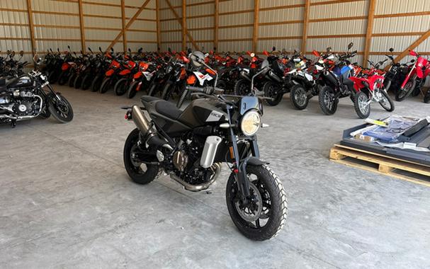2025 Husqvarna Motorcycles SVARTPILEN 801