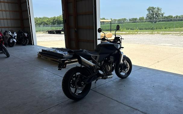 2025 Husqvarna Motorcycles SVARTPILEN 801