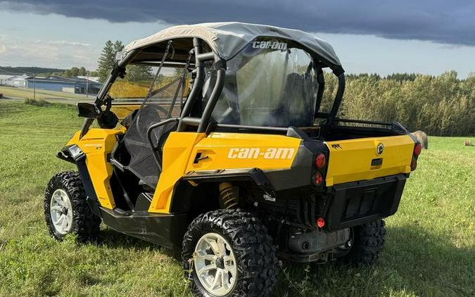 2017 Can-Am® Commander™ XT™ 1000 Yellow