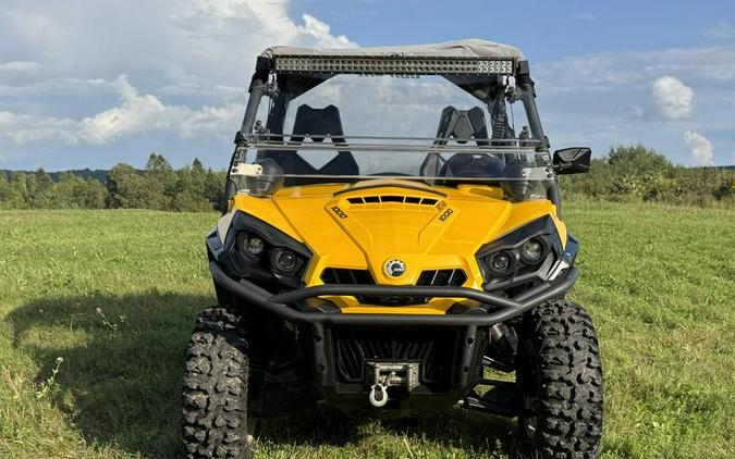 2017 Can-Am® Commander™ XT™ 1000 Yellow