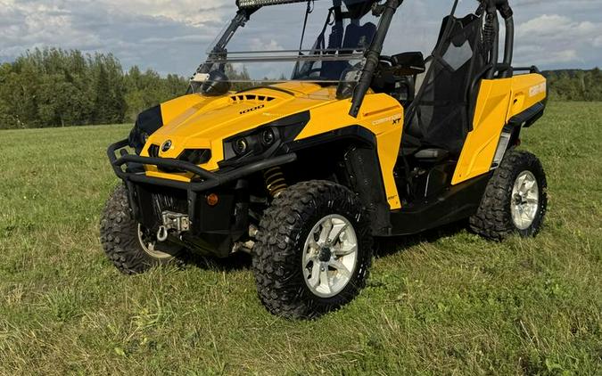 2017 Can-Am® Commander™ XT™ 1000 Yellow