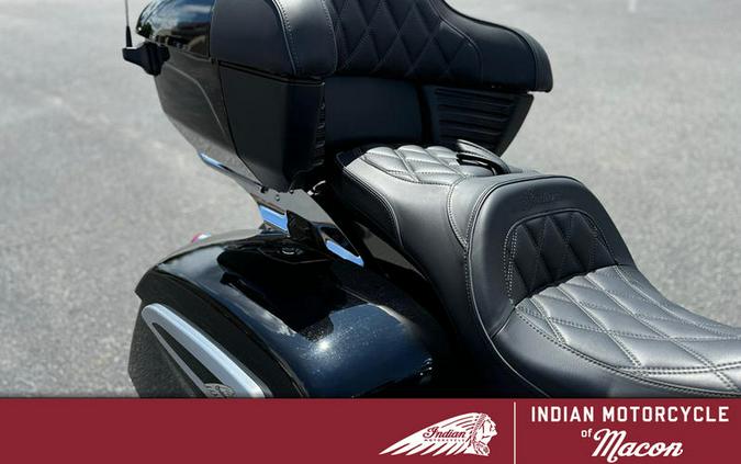 2023 Indian Motorcycle® Pursuit Limited with Premium Package Black Metallic