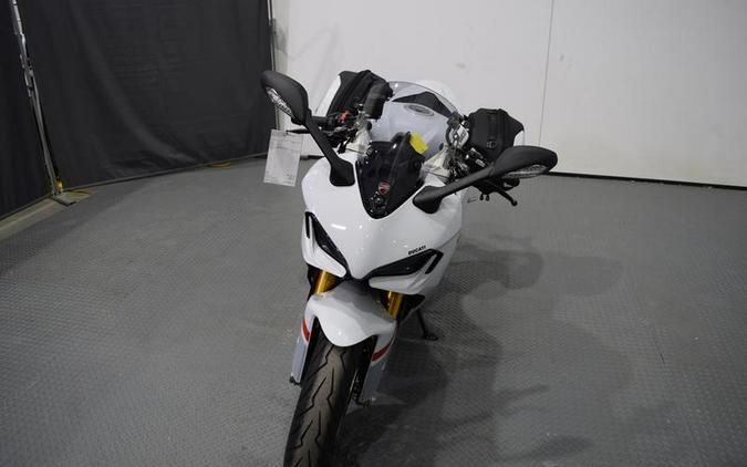 2024 Ducati Supersport 950 S White Stripe