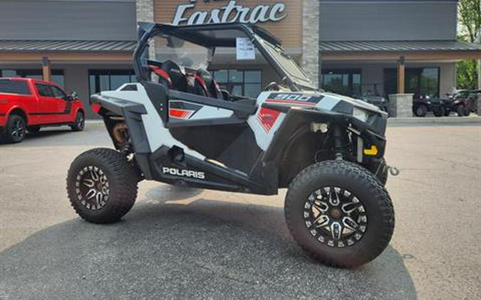 2016 Polaris RZR S 900