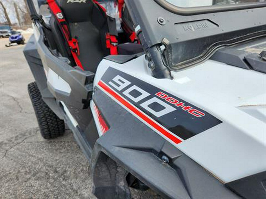 2016 Polaris RZR S 900