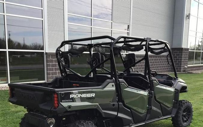 2023 Honda® Pioneer 1000-6 Deluxe Crew