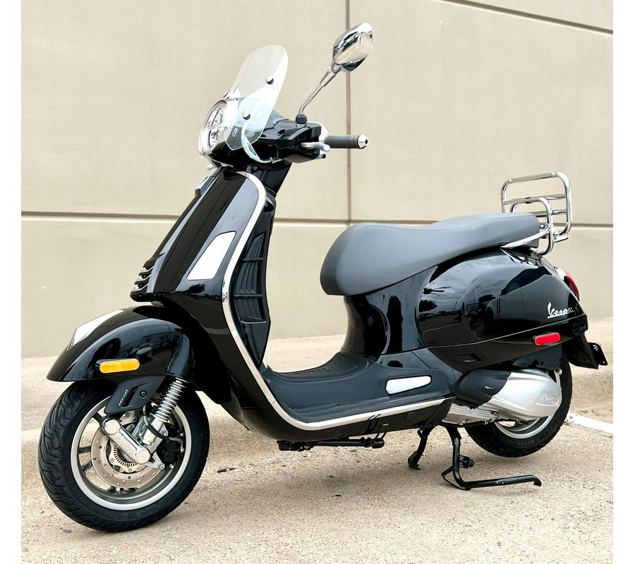 2023 Vespa GTS 300