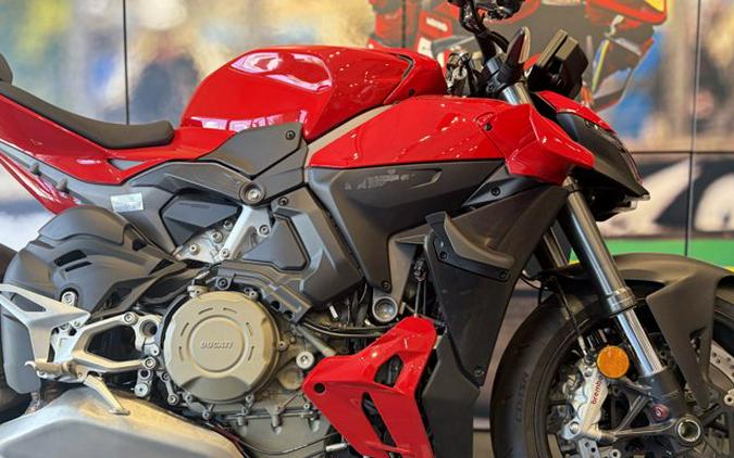2025 Ducati STREETFIGHTER V4