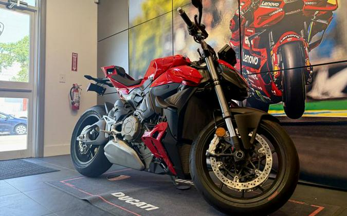 2025 Ducati STREETFIGHTER V4
