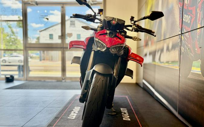 2025 Ducati STREETFIGHTER V4