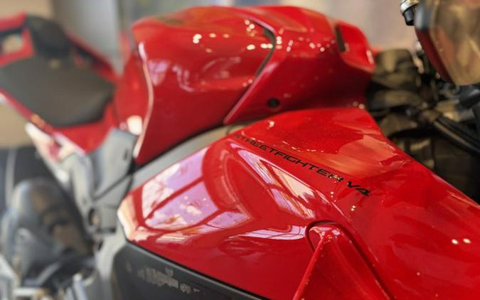 2025 Ducati STREETFIGHTER V4