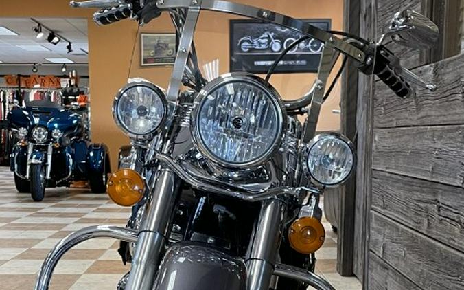 2014 Harley-Davidson Heritage Softail Classic Two-Tone Charcoal Pearl/Brilli