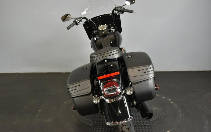 2025 Harley-Davidson Heritage Classic FLHC