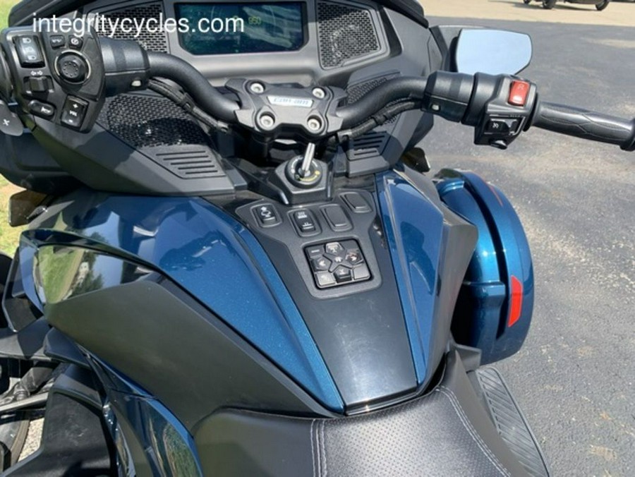 2021 Can-Am® Spyder® RT Limited Dark