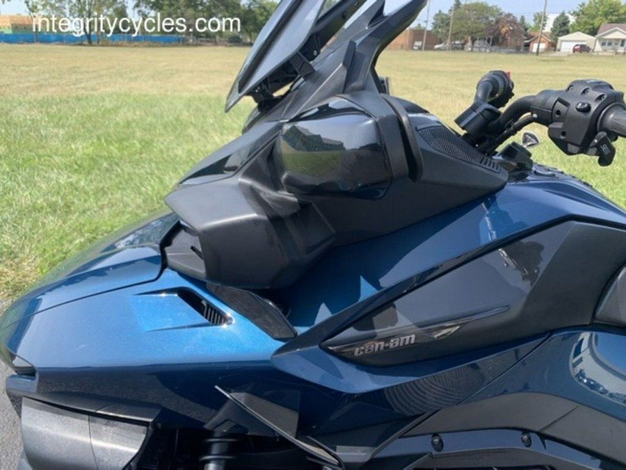 2021 Can-Am® Spyder® RT Limited Dark