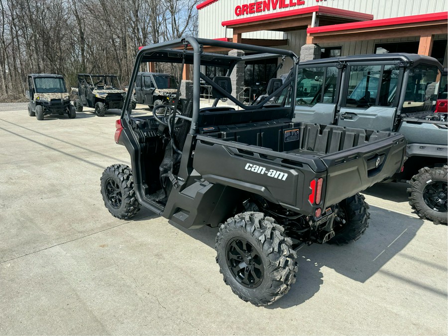 2024 Can-Am Defender DPS HD10