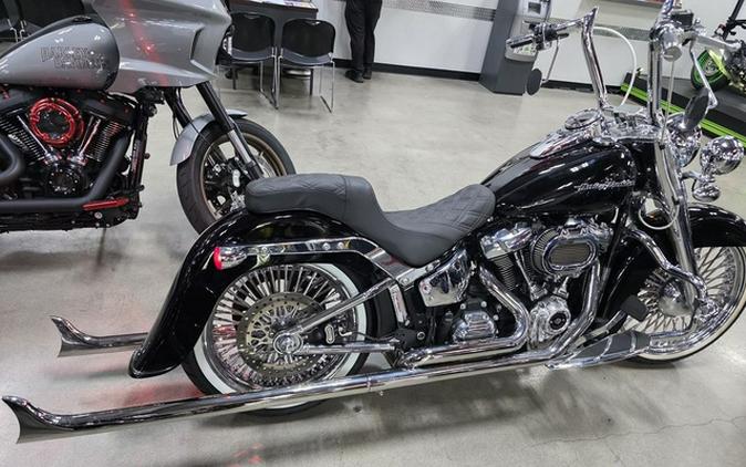 2020 Harley-Davidson Softail FLDE - Deluxe