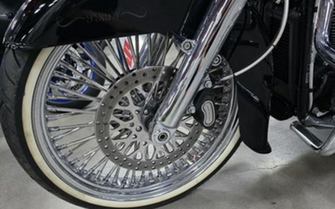 2020 Harley-Davidson Softail FLDE - Deluxe