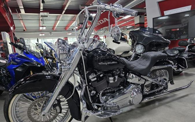 2020 Harley-Davidson Softail FLDE - Deluxe