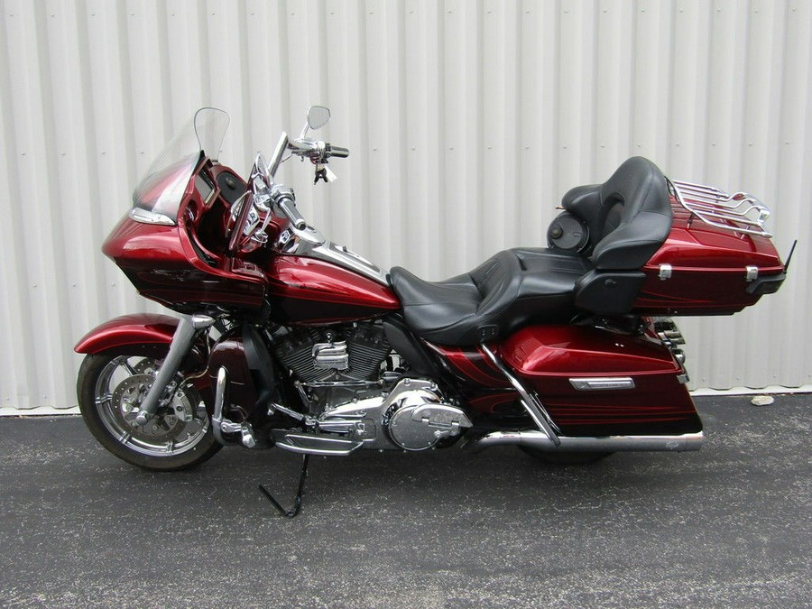 2015 Harley-Davidson® FLTRUSE - CVO™ Road Glide® Ultra