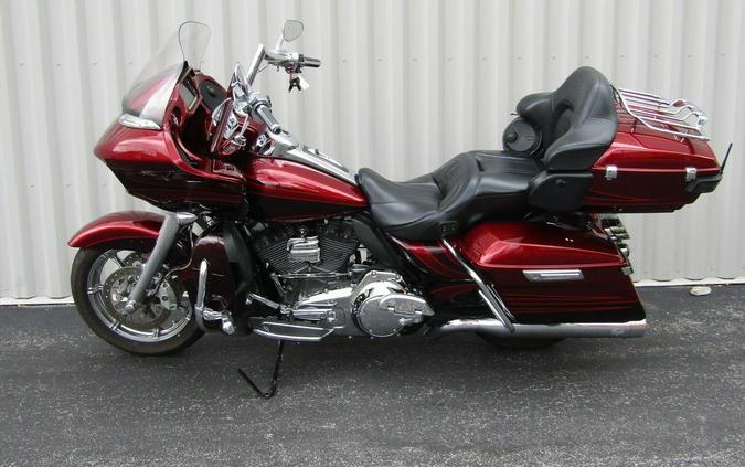 2015 Harley-Davidson® FLTRUSE - CVO™ Road Glide® Ultra