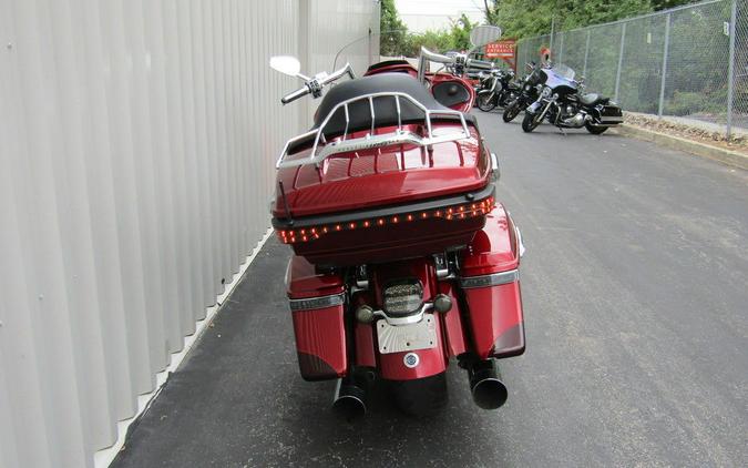 2015 Harley-Davidson® FLTRUSE - CVO™ Road Glide® Ultra