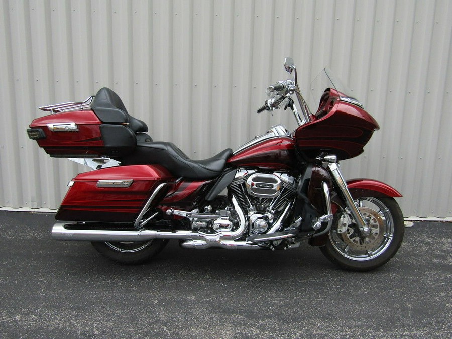 2015 Harley-Davidson® FLTRUSE - CVO™ Road Glide® Ultra