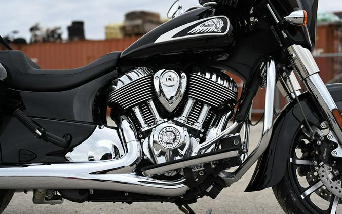 2023 Indian Motorcycle® Chieftain® Limited Black Metallic