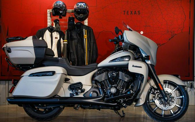 2023 Indian Motorcycle® Roadmaster® Dark Horse®