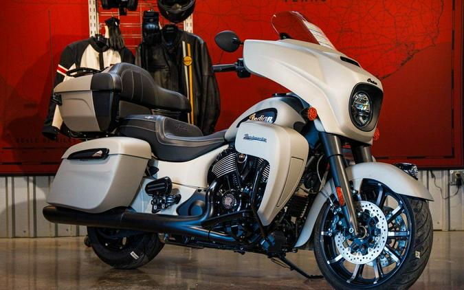 2023 Indian Motorcycle® Roadmaster® Dark Horse®