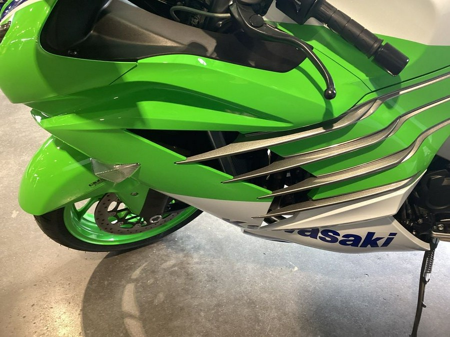 2024 Kawasaki Ninja® ZX™-14R 40th Anniversary Edition ABS