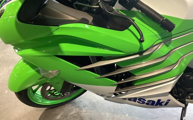 2024 Kawasaki Ninja® ZX™-14R 40th Anniversary Edition ABS