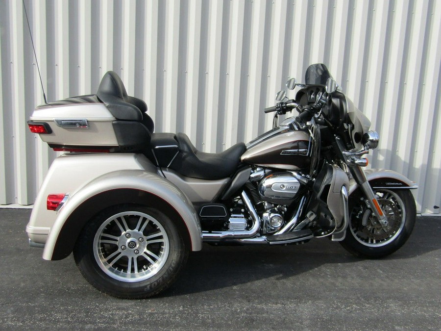 2018 Harley-Davidson® FLHTCUTG - Tri Glide® Ultra