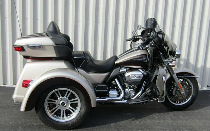 2018 Harley-Davidson® FLHTCUTG - Tri Glide® Ultra