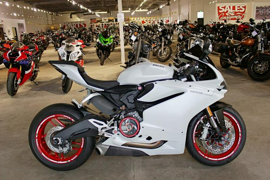 2016 Ducati 959 Panigale Arctic White Silk